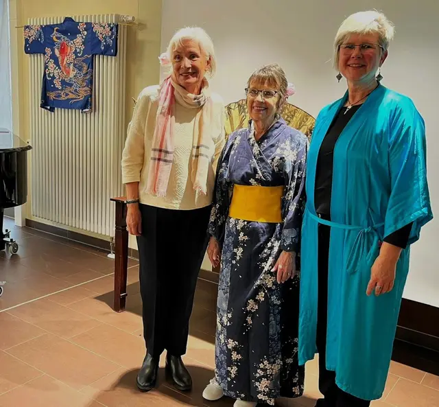 v.rechts: Ina Müllemann, Inas KlangRaum Dormitz, Rieke Kiesl, Verein Bonsaifreunde Eckental, Annegret Schildknecht, Vorleserin für Alt und Jung  | Foto: Monika Hofmann, stv. Leitung Soziale Betreuung