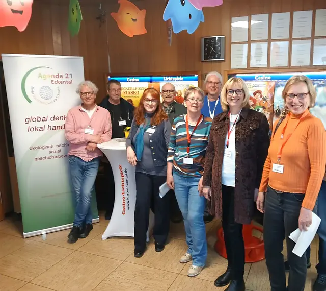 Zufriedene Gesichter nach dem vollen Haus: Das Team der Agenda 21 Eckental freut sich über den gelungenen Austausch zur Mobilitätswende. | Foto: Bild: Günter Koch