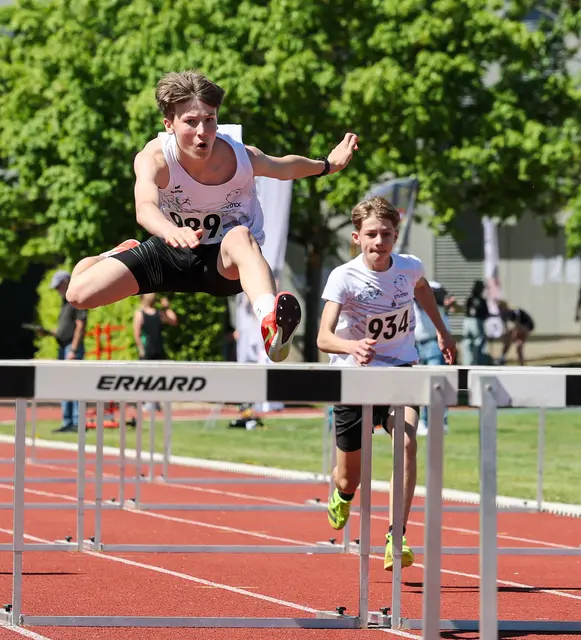 Sebastian Solf und Pepe Steinert auf den 80 Meter Hürden. | Foto: Daniel Decombe