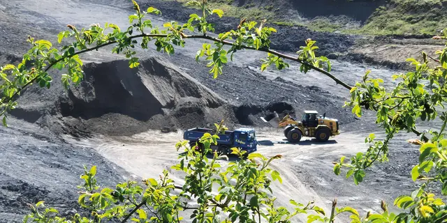 Neue Aktivitäten finden im östlichen Teil  der Tongrube statt. | Foto: Ernst Bayerlein