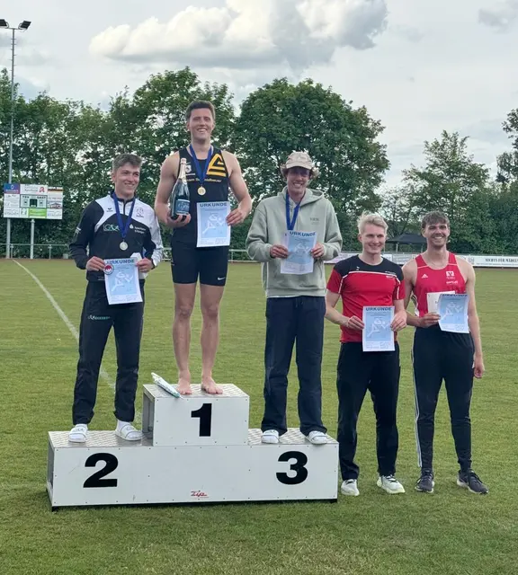 Platz 2 für Finn Karas und Platz 3 für Jan Hölzer  | Foto: privat