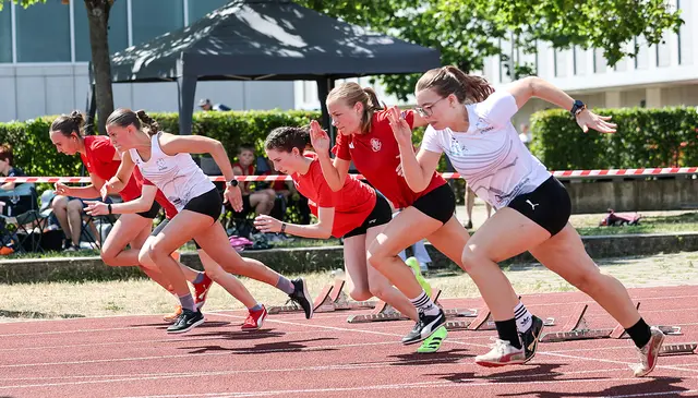 Madita Klein und Kim Carla Seeger über 100 m | Foto: Daniel Decombe