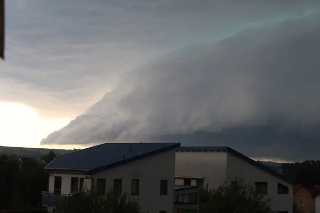 Die Gewitterfront von Brand aus gesehen. | Foto: Andreas Unbehaun