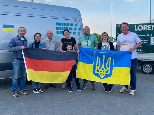 Die Gründer des Vereins Peace and Love Transports Achim Gottwald (li.) und Peter Will (re.) bei einer der vergangenen Hilfsmissionen in der Ukraine. | Foto: Privat