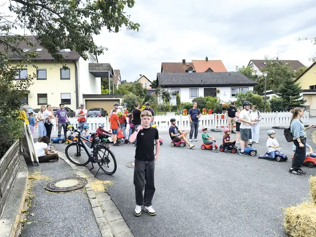 Vor dem Start konnten sich die angemeldeten Teilnehmer beim „Warm-Up” mit der Rennstrecke in der Weiherstraße vertraut machen. | Foto: Privat
