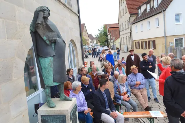 Astrid Deinhardt bot in ihrem Vortrag einen interessanten Einblick in das Leben der historischen Figur Otnands und dessen Bedeutung zu Lebzeiten. | Foto: Andreas Unbehaun