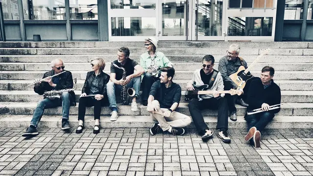 Soul, Funk, Rhythm & Blues und ein packender Groove bringen The Soulful Crackers auf die Bühne.
