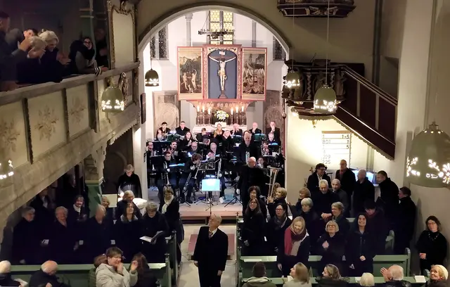 Chor und Instrumentalstücke gibt es am Adventskonzert in der Heroldsberger St. Matthäus-Kirche zu hören.