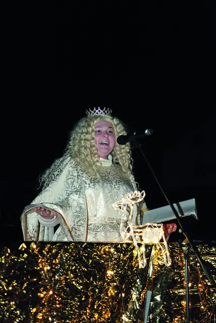 Das Eckentaler Christkind wird in Oberschöllenbach wieder zu den Besuchern der Dorfweihnacht sprechen.