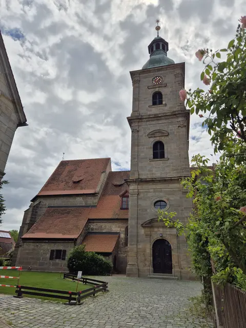 Die Renovierungsarbeiten in der St. Andreas-Kirche in Kalchreuth sind abgeschlossen. Das wird am kommenden Sonntag mit Festgottesdienst und Gemeindefest gefeiert. | Foto: Ernst Bayerlein